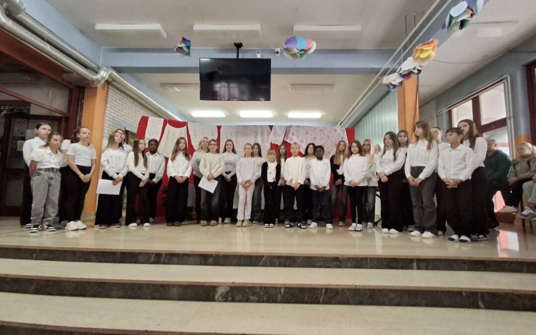 Svečanom priredbom obilježeni Dani kruha i zahvalnosti za plodove zemlje u matičnoj školi