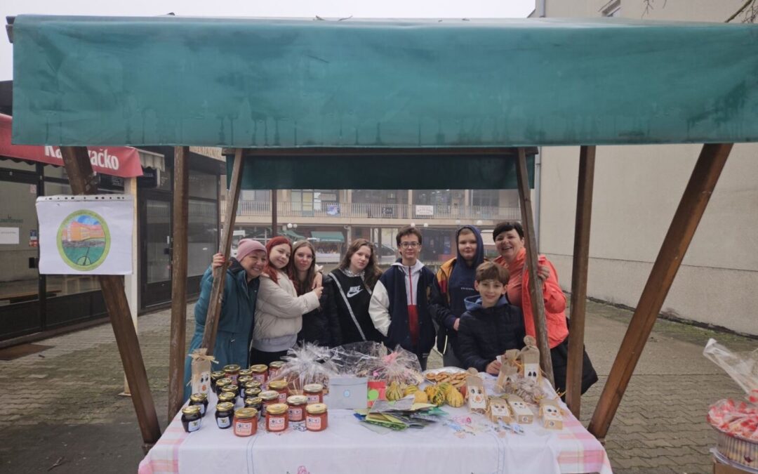 Prodajna izložba Učeničke zadruge Bedex  – Dani kruha i zahvalnosti za plodove zemlje