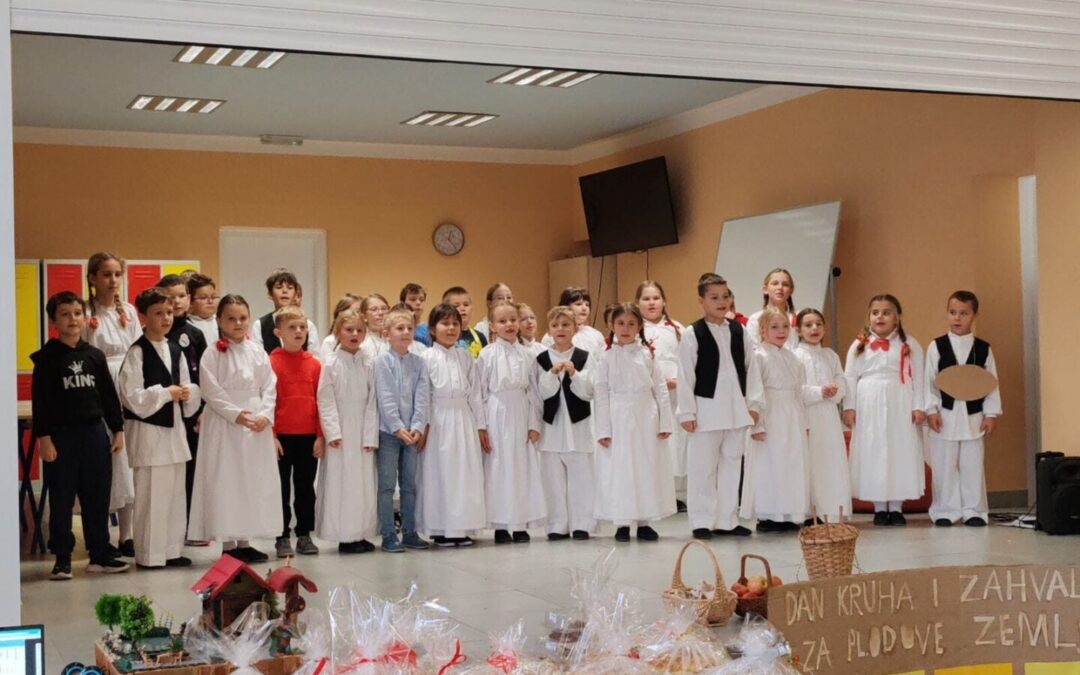 Dani kruha i zahvale za plodove zemlje u Područnoj školi Poznanovec